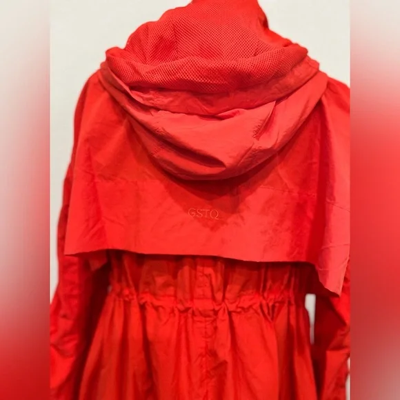 GSTQ Red Trench - Picture 4 of 8